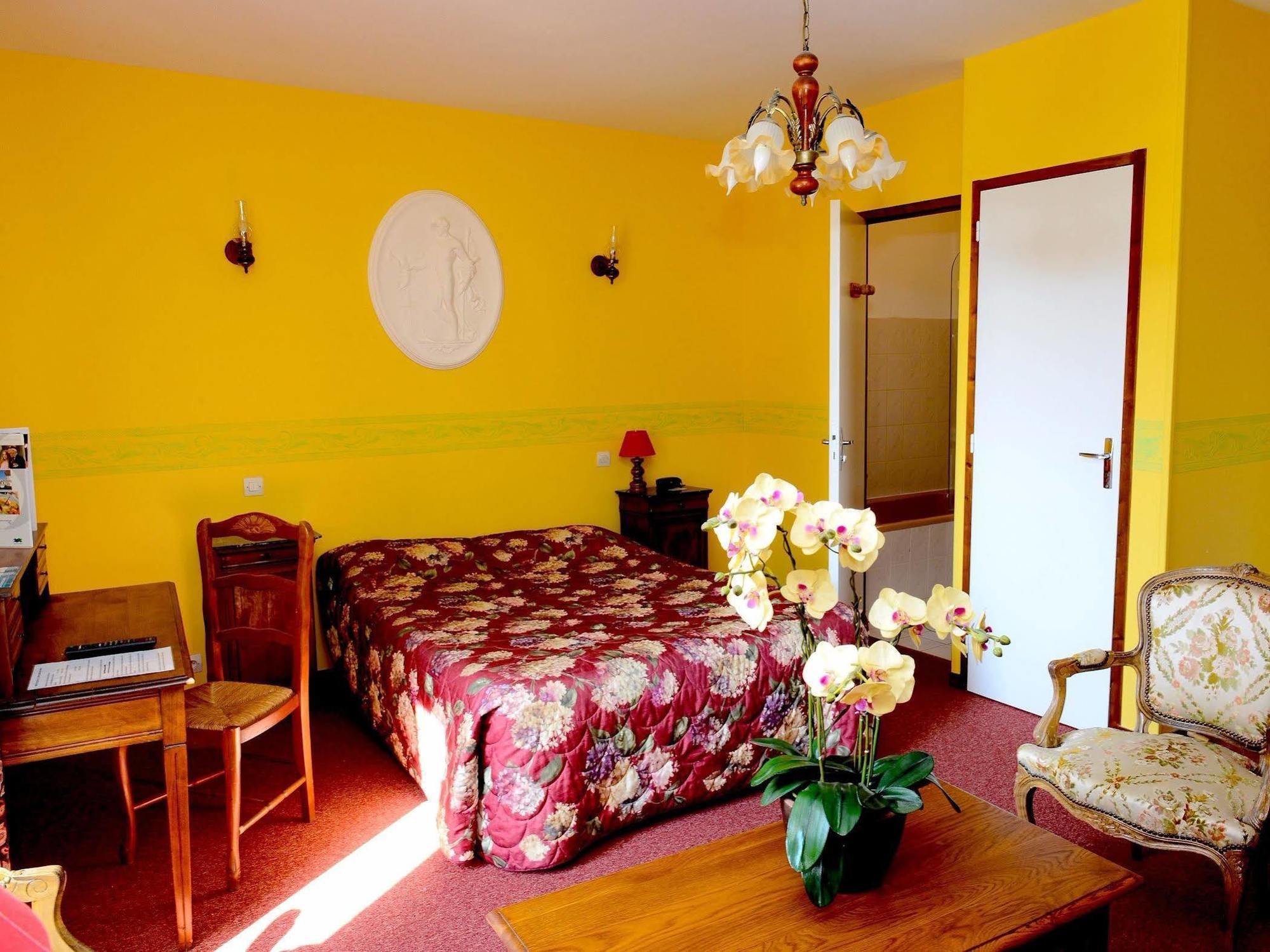 Hostellerie Saint Martin Creully sur Seulles Exterior foto